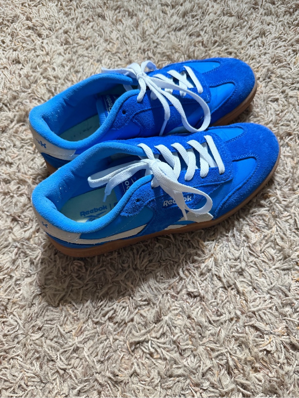 Reebok Womens Classic Blue Suede Sneakers
size 6.5